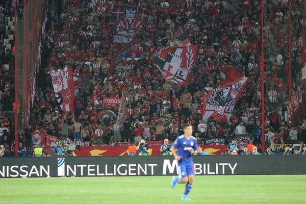 HULIGANSKI PIR U PIREJU: Gejt 7 napao igrače PAOK-a, povređen reprezentativac Grčke!