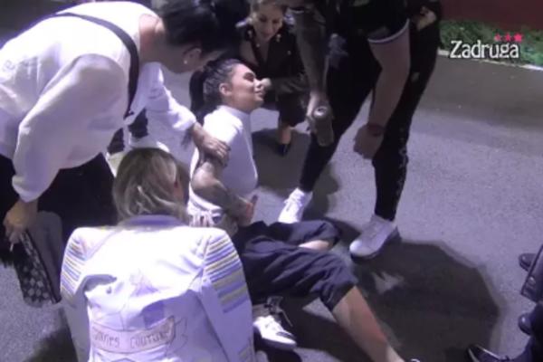 MINA U KAZINU DOBILA 10.000 DINARA I ODJEDNOM JE PALA: Počelo je da je PROBASA i SRUŠILA SE, svi u PANICI