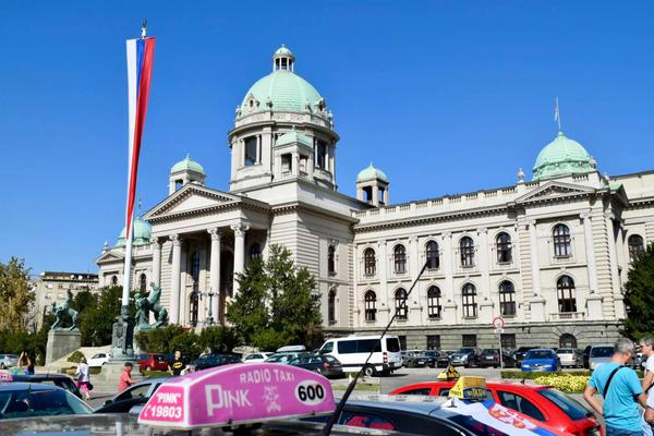 ŠTA SE TO DEŠAVA U BEOGRADU?! Ljudi na ulicama, ZATVOREN CENTAR GRADA!