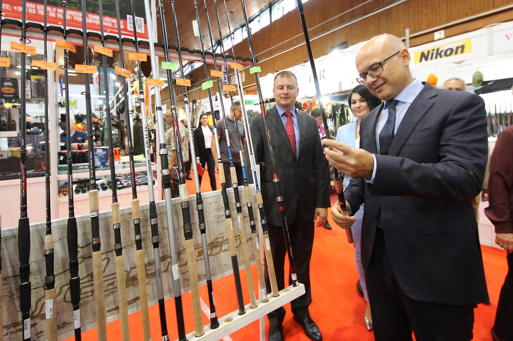 POČELI 52. MEĐUNARODNI SAJMOVI LORISTA: Gradonačelnik Vučević prisustvovao otvaranju!