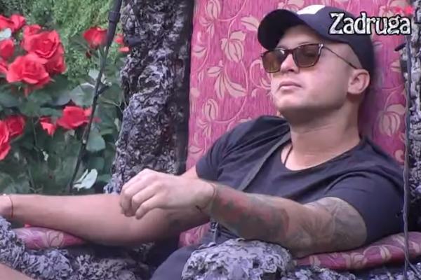 KARIĆ GRCAO U SUZAMA ZBOG PREMINULE MISICE: Stefan prvi put progovorio o NAJBOLNIJOJ TEMI! (VIDEO)