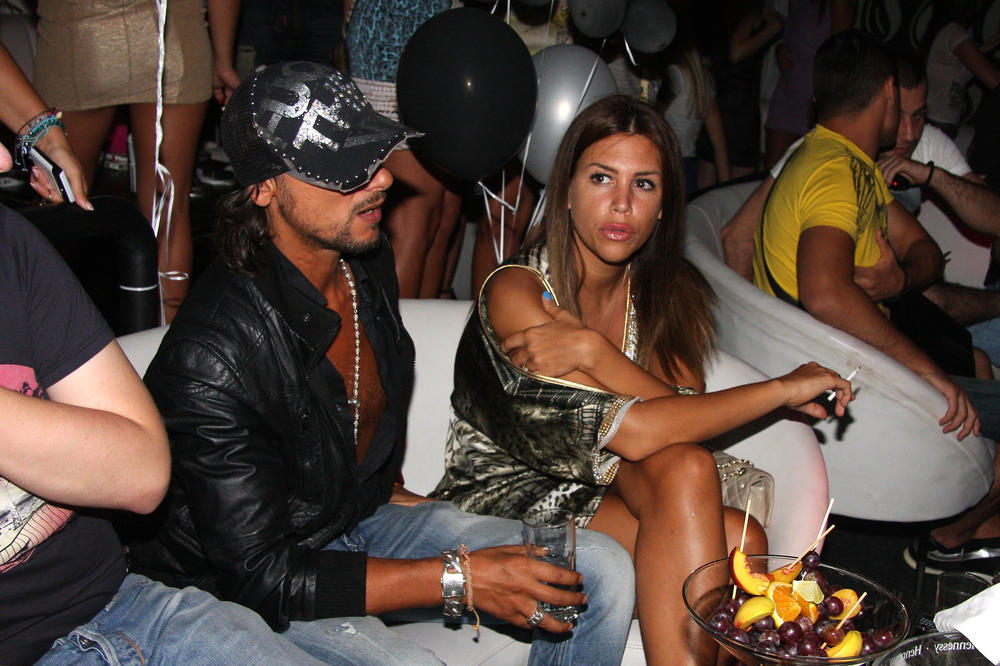 DŽUNIOR DŽEK NE OSTAVLJA KAJI NIŠTA POSLE RAZVODA! Ostojićeva tražila SAMO jednu stvar, NAJVREDNIJU - i dobiće je!