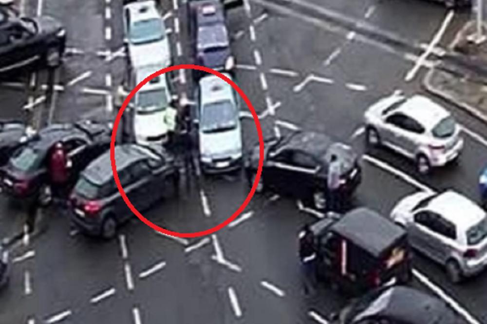 SEVALE PESNICE NA AUTOKOMANDI! Za sve su krivi TAKSISTI, KIŠA I GUŽVA (FOTO)