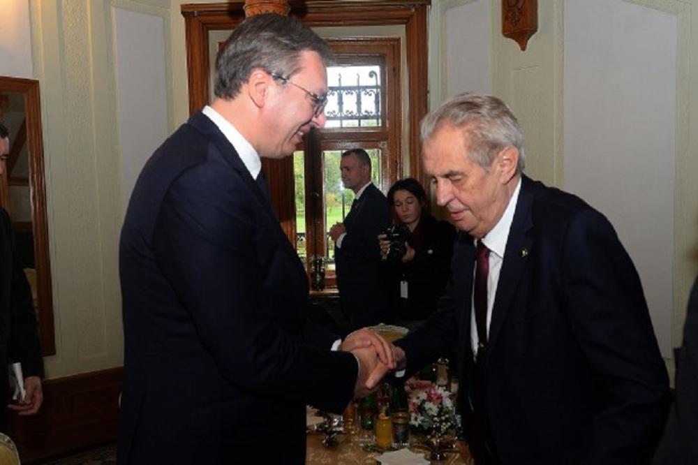 SAVETOVAO SAM VUČIĆA DA NE PODLEŽE PRITISCIMA: Predsednik Češke Miloš Zeman nakon posete predsednika!