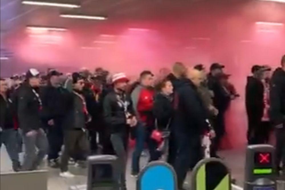 EKSPLOZIJE I DIM U LONDONSKOM METROU: Zbog navijača Standarda su svi mislili da se desio novi teroristički napad!