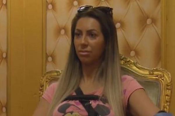 UČESNICA PAROVA ZAPREPASTILA NACIJU: Bavila se NAJSTARIJIM ZANATOM, pa otkrila koliko MUŠTERIJA je imala na dan!