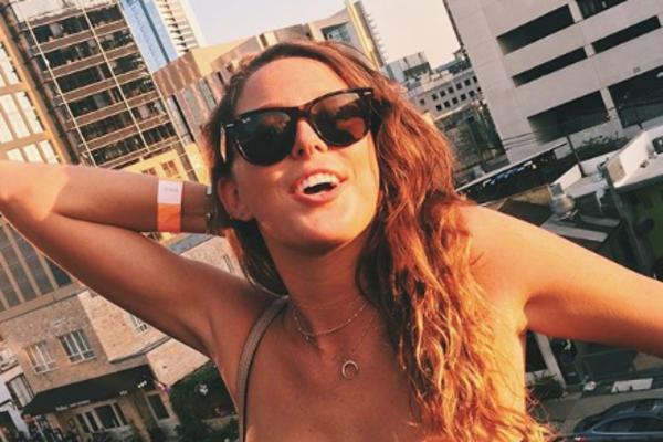 MISLILA JE DA JE DOBILA POSAO, A ONDA SU OTVORILI NJEN INSTAGRAM: Kada su videli OVU FOTKU, odmah su je ODBILI