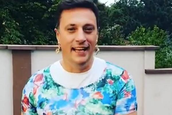 KAKVA SKANDALČINA, OVO NIKO NIJE OČEKIVAO OD ANDRIJE MILOŠEVIĆA! Glumac mlatio KOLEGU po ZADNJICI, svi ZGROŽENI!