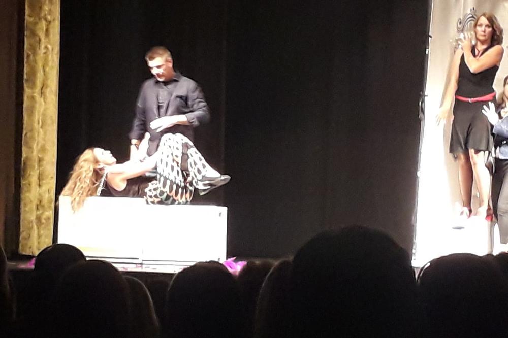 KAO TRENER KIDA, A KAKO VAM SE ČINI KAO GLUMAC? Savo Milošević debitovao u pozorištu, publika vrištala od smeha!