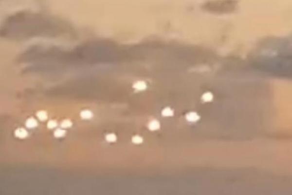 SNIMLJEN NLO, VIDEO KRUŽI MREŽAMA: 14 objekata lebdi iznad okeana, SABLASNA SCENA U SAD! (VIDEO)