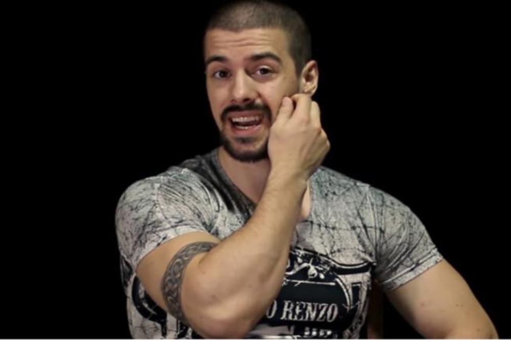 SKANDAL NA SRPSKOJ JUTJUB SCENI: Niksa Zizu lažirao SAOBRAĆAJKU da bi PRODUŽIO NOGE I DOBIO NA VISINI!!!