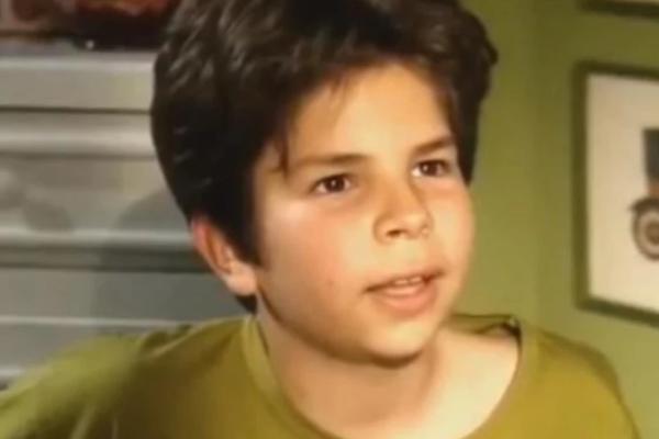 MALI DAVID IZ SERIJE POLICAJAC SA PETLOVOG BRDA ZAPALIO IZ SRBIJE: Danas je neprepoznatljiv, a evo čime se BAVI