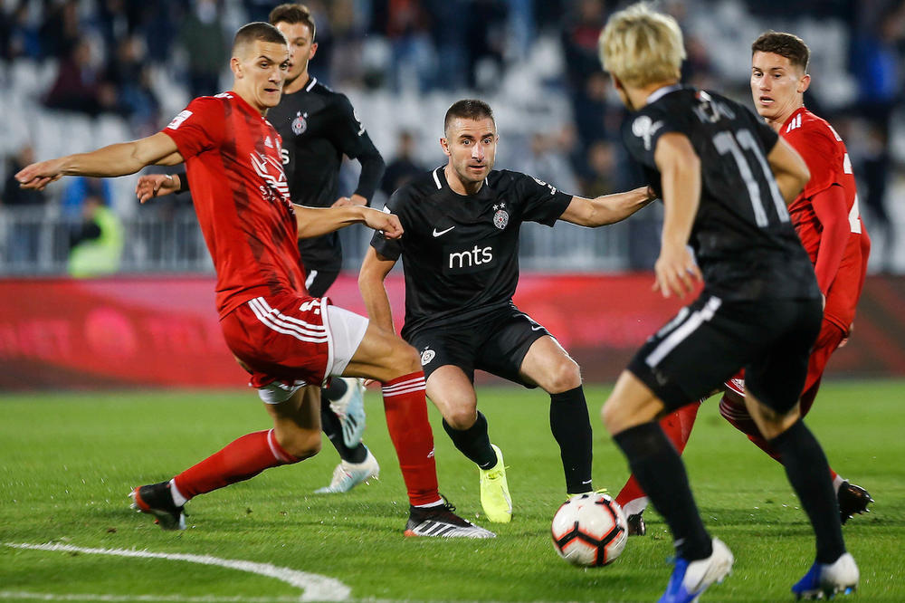 DEVIĆ ŠOKIRAO HUMSKU U 96. MINUTU: Voždovac posle penala i ludila na kraju meča srušio Partizan!