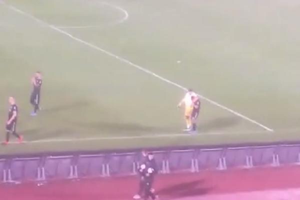 HOROR KIKS ŠEHOVIĆA: Mladi bek plakao kao kiša, ali tu je bila stara kajla da ga zagrli i uteši!