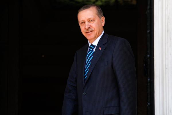 TURSKI SULTAN DOLAZI SA JASNIM STAVOM O KOSOVU, ALI I O BOSNI! Erdogan otkrio čije interese Turska podržava