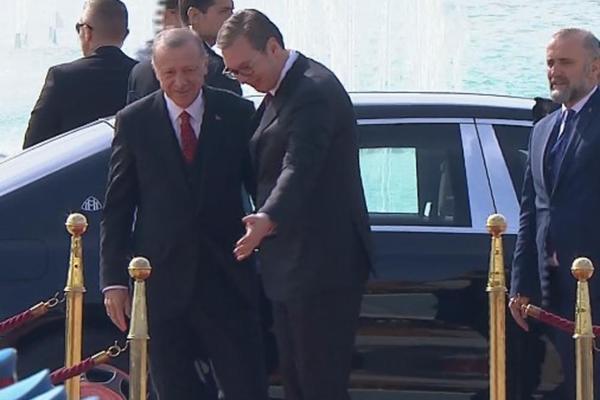 OVO JE ERDOGANOVA ZVER! U nju je danas gledao CEO BEOGRAD (FOTO)