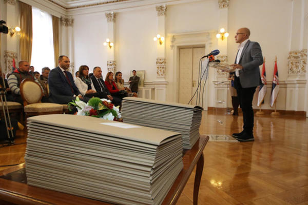 GRAD NOVI SAD JASAN: SUBVENCIONIŠEMO SAMOZAPOŠLJAVANJE!