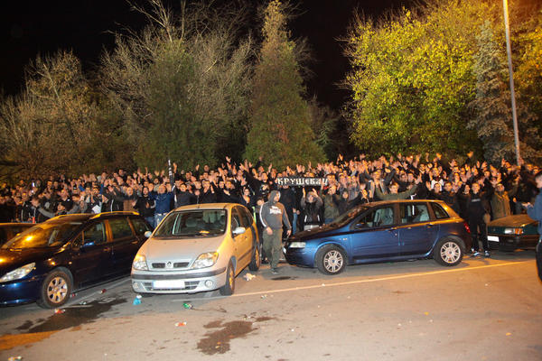 GROBARI UJEDINJENI KAO NEKADA: Ovo se dugo nije videlo od navijača Partizana!