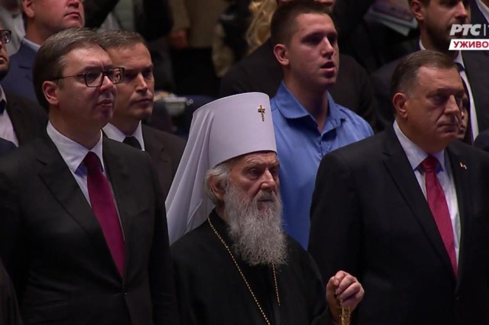 NA SVEČANOJ CEREMONIJI SVI SU GLEDALI U VUČIĆEVOG SINA: Jednom stvari Danilo je privukao veliku pažnju!