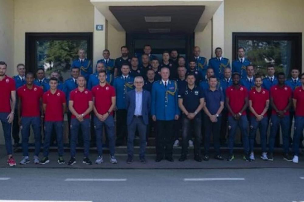 NERASKIDIVA VEZA: Zvezdaši prvo u vojsku, pa na Kosovo!