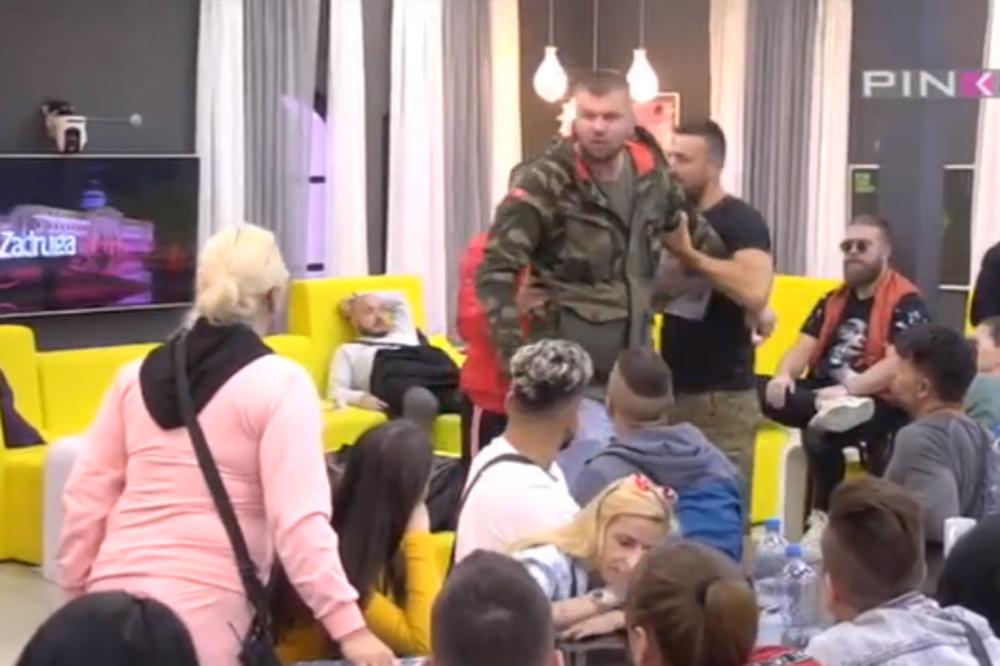 SAD JE KUMSTVO DEFINITIVNO PUKLO: Marija Kulić spomenula Anu Korać, pa Janjuš NASRNUO na nju! Pljuštale PSOVKE!