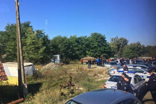 NAVIJAČI ZVEZDE ZADRŽANI PRED ADMINISTRATIVNIM PRELAZOM: Ekipa još nije stigla do Jarinja!