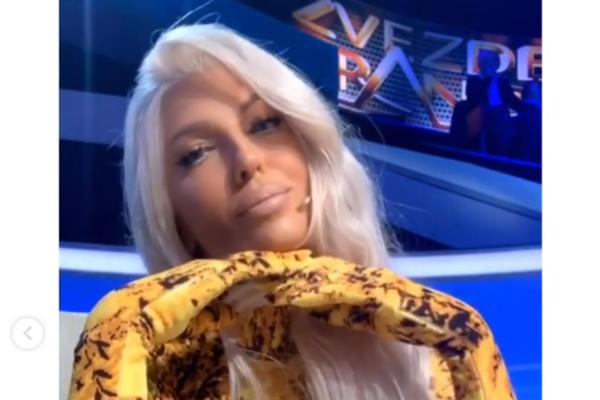 JK OBJAVLA FOTKU A DVE RIBE U POZADINI SU JE ODUVALE: Ne zna se koja je bolja, Diva je pala u drugi plan! (FOTO)