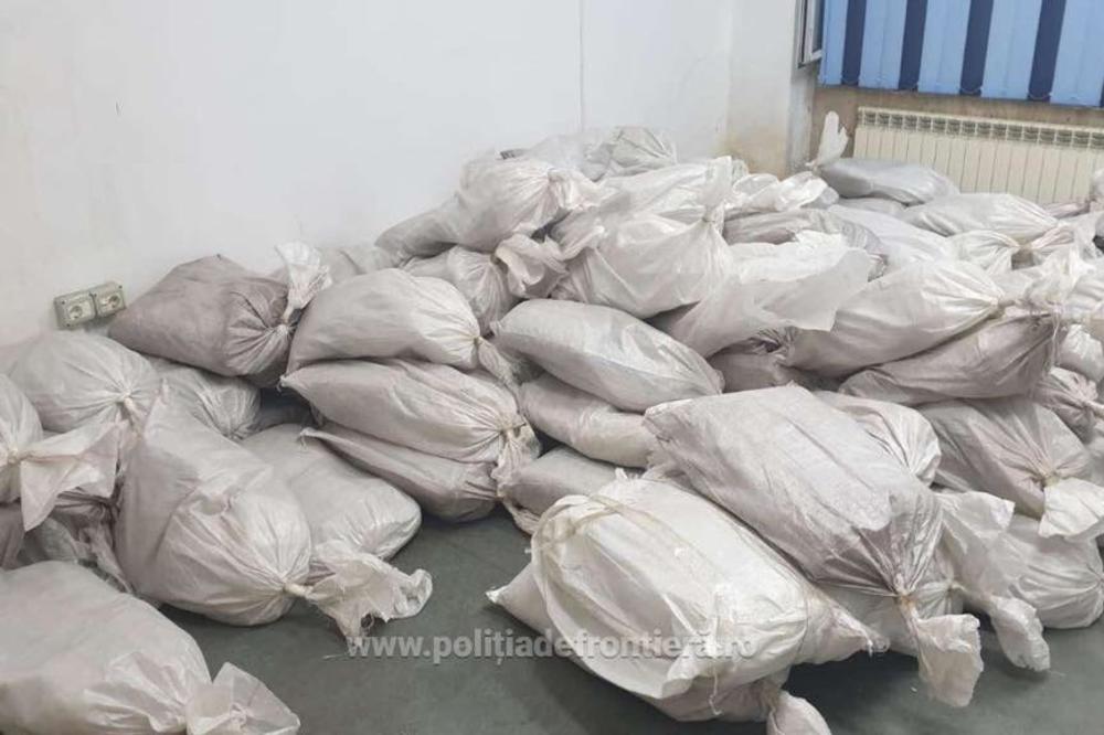 SRBIN NA GRANICI PROBAO DA PROGURA DROGU VREDNU 9 MILIONA EVRA: Zbog jednog detalja je pao! (FOTO)