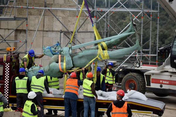 POBEDNIK JE SKINUT! Građani će na ovoj lokaciji moći da ga vide izbliza (FOTO)(VIDEO)