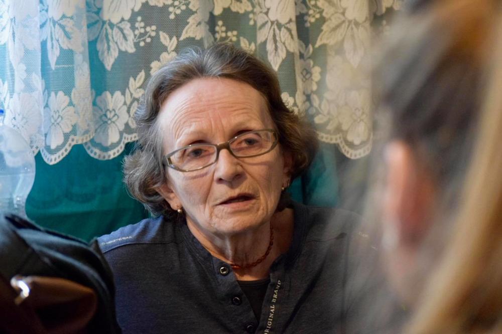 S KIM ĆU SAD DA PIJEM PRVU KAFU, ZA MENE NEMA UTEHE! Biserki su hteli da sruše kuću, a danas je SAHRANILA SINA