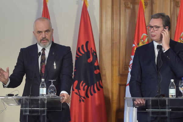 EDI RAMA JE NAJSTRAŠNIJE IZVREĐAO SRBIJU! Pričao s VUČIĆEM, šetao Novim Sadom, a onda je rekao ove STRAŠNE REČI