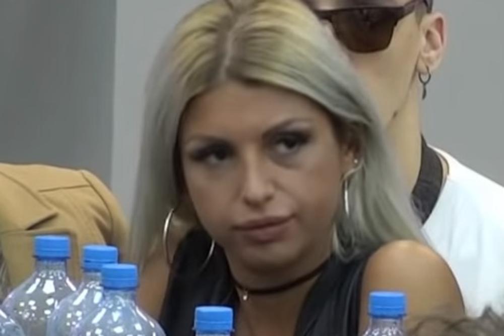 NAKON 5 MUŠKARACA U RIJALITIJU, ŠOPIĆKA IMALA S*KS I SA OVIM ZADRUGAROM! Isprozivali je uživo, Karić prebledeo!