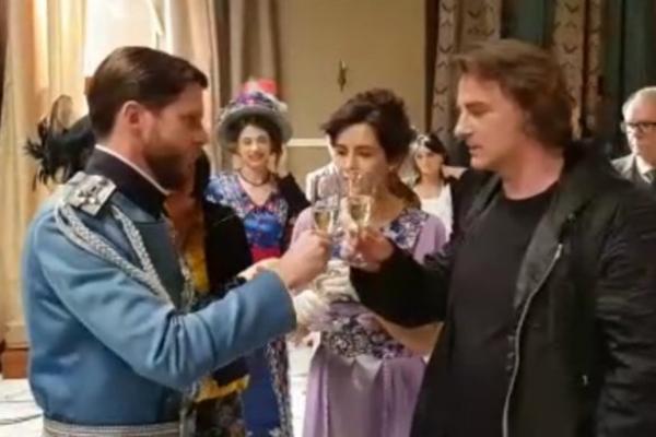 HOROR NA HVARU! Pretučen i opljačkan autor serije "Crveni Mesec"!