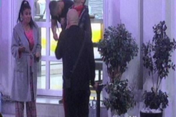 VLADIMIR I IVANA KRUNIĆ SE LJUBILI! Saška odlepila hoće da je PREBIJE: Zalepila bih joj ŠAMARČINU DA SE OTREZNI