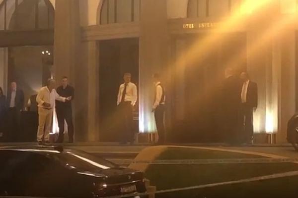 HRVATSKI BIZNISMEN BRUTALNO PRETUČEN ISPRED HOTELA: Zadobio potres mozga i slomljene mu obe noge!