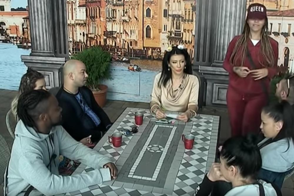 SLEDILI SE U TRENUTKU! UKLJUČIO SE I RASKRINKAO JE POTPUNO: Ona radi za 800 dinara, neka se srami!