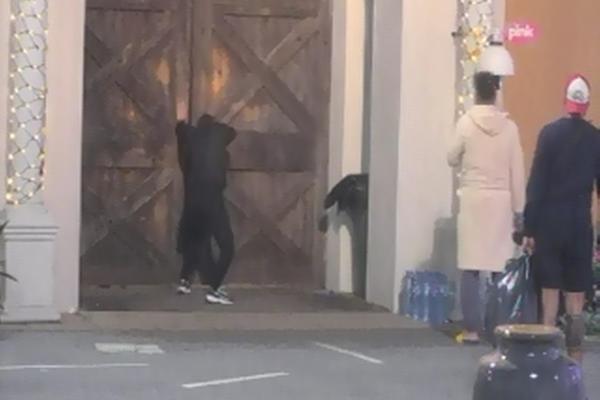 DRAMA U ZADRUZI! BRAČNI PAR TRIK FX RAZVALJUJE KAPIJU: Natalija BRUTALNO PSOVALA produkciju! (VIDEO)