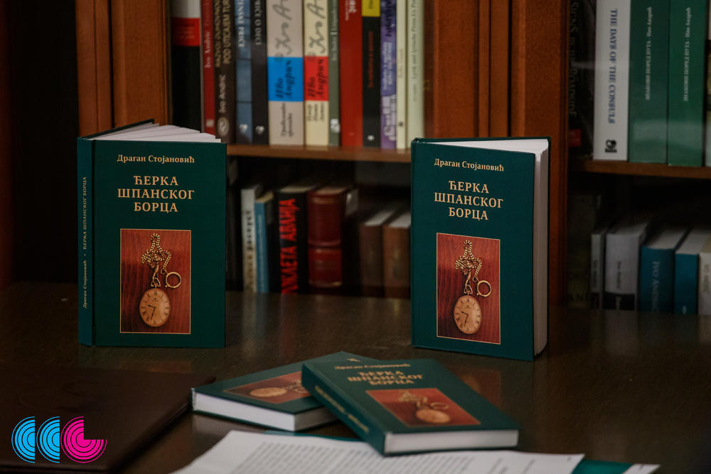 Književnik Dragan Stojanović poklonio novac od Andrićeve nagrade Fondaciji Solidarnost za Kosovo