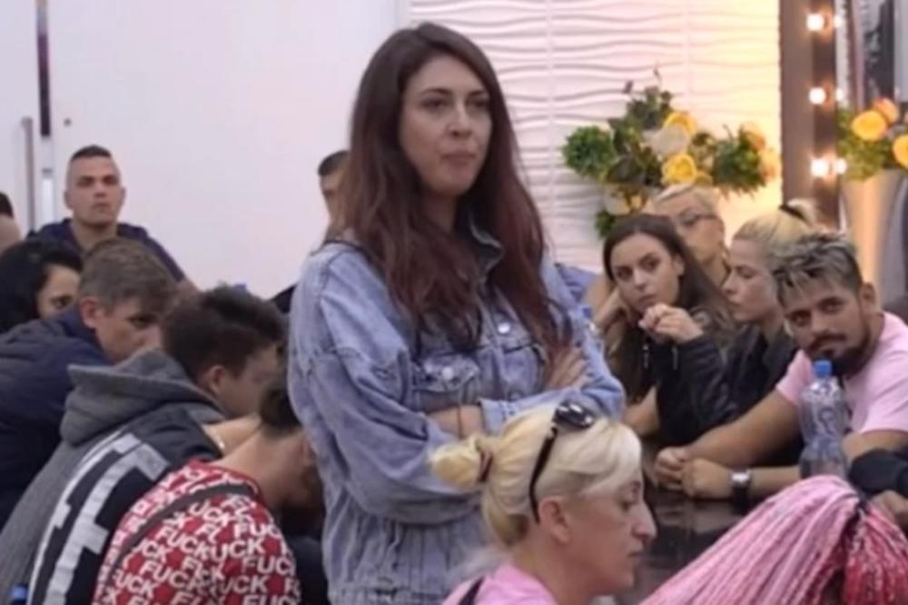 UČESNICA ZADRUGE OBJAVILA PRVU FOTKU NAKON SAOBRAĆANE NESREĆE: Nije sama, jedna osoba joj daje veliku podršku!