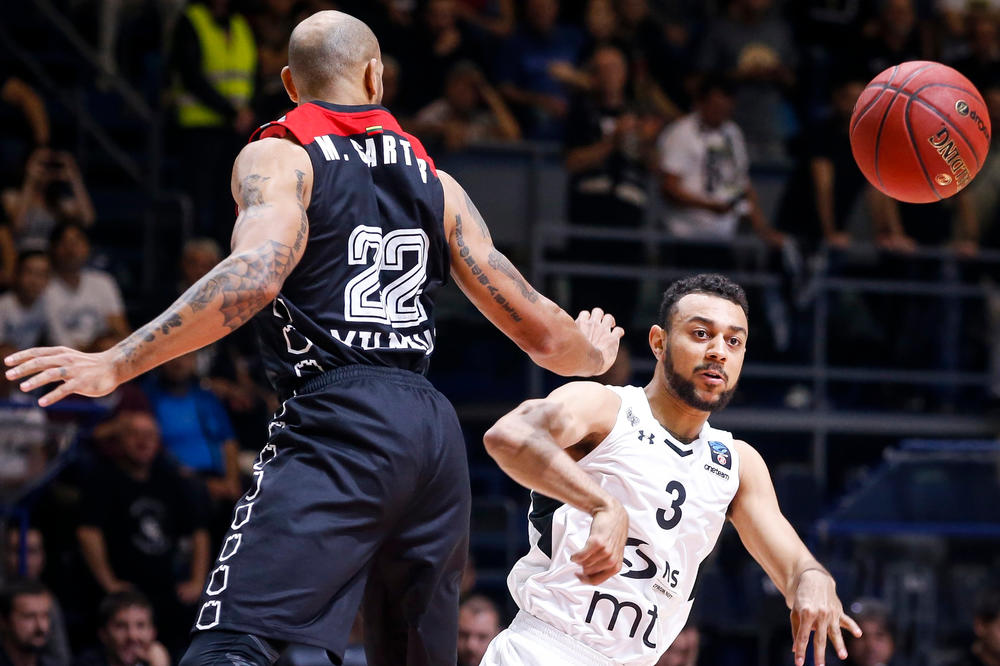 OVAJ PARTIZAN MOŽE MNOGO: Istorijska pobeda crno-belih u zemlji košarke! TOP 16 je blizu!