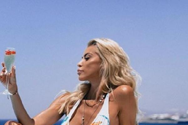 IZBACILA OGROMNE GRUDI, OD OVOGA SE U KOMU PADA: Nikad provokativnija fotka Sneže Borjan u donjem vešu!