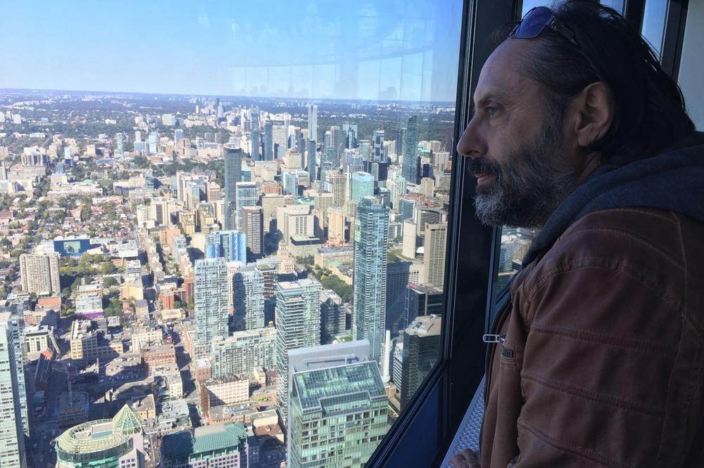 URNEBESNI PUTOPIS SEJE SEKSONA IZ KANADE: Svirali smo u zemlji ljudi koji su pobegli od svih onih za dom spremnih