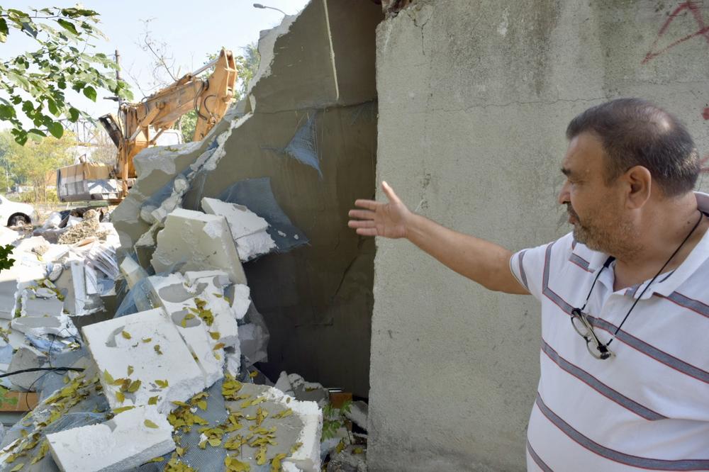 NIJE NAMA MARIJA ŠERIFOVIĆ DUŽNA DA REŠAVA PROBLEME, NEKA TO RADI DRŽAVA! Porodica Seladin OČAJNA jer nema DOM