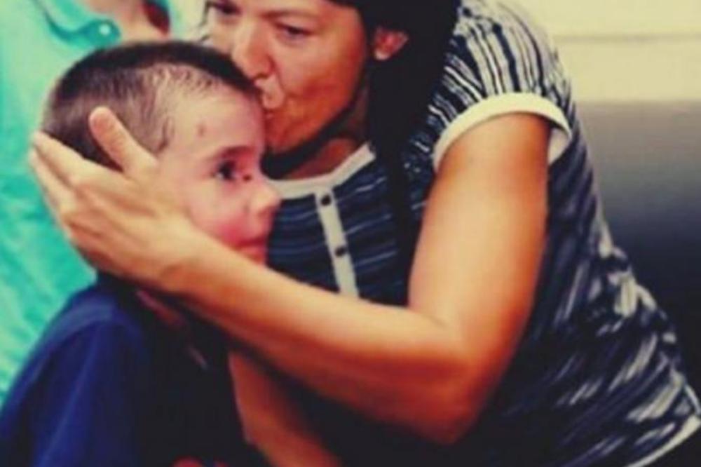 KOME JE ANĐEO SKRIVIO,TAKO MALO JE ŽIVIO: Pesnik se potresnom pesmom oprostio od malenog Despota! (FOTO)