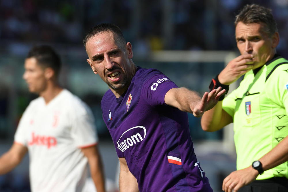 POSLE PLJAČKE RIBERI UPAO U KLINČ SA NAVIJAČIMA FIORENTINE: Nije ti ovo Medeljin, isperi usta!