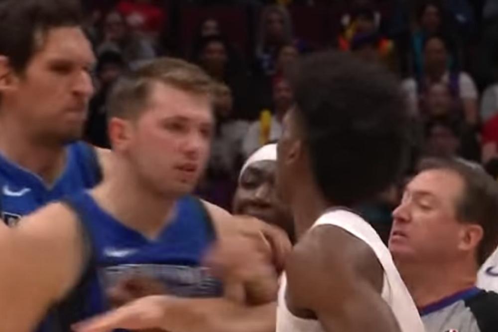 BOBI DRŽAO DONČIĆA DA NE RASTRGNE PROTIVNIKA: Umalo tuča, Slovenac podivljao!