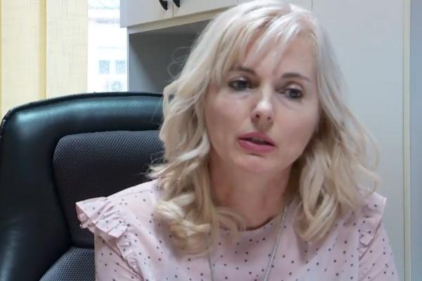 DOKTORKA ALMA VRATILA JE DETE IZ MRTVIH! Progutalo je ŠAHOVSKU FIGURU i bilo bez PULSA