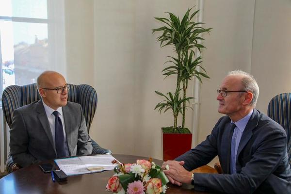 AMBASADOR FRANCUSKE U POSETI NOVOM SADU: Intenziviranje saradnje u oblasti bezbednosti, odbrane, EU integracije