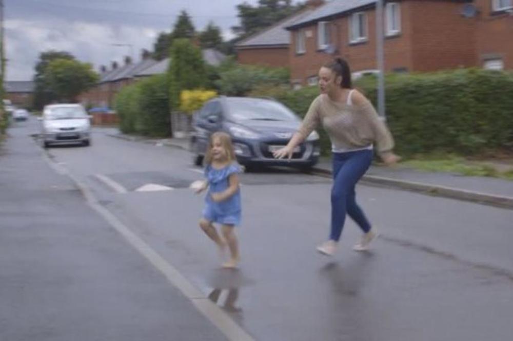 ZBOG NEMIRNE ĆERKE JE DALA OTKAZ NA POSLU: Bićete FRAPIRANI onime što devojčica (3) radi! Niko joj ništa ne može