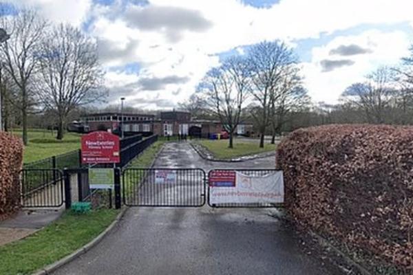 KAKAV KIKS! Učiteljica rekla đacima Jevrejima da će završiti u gasnoj komori ako ne urade zadatak